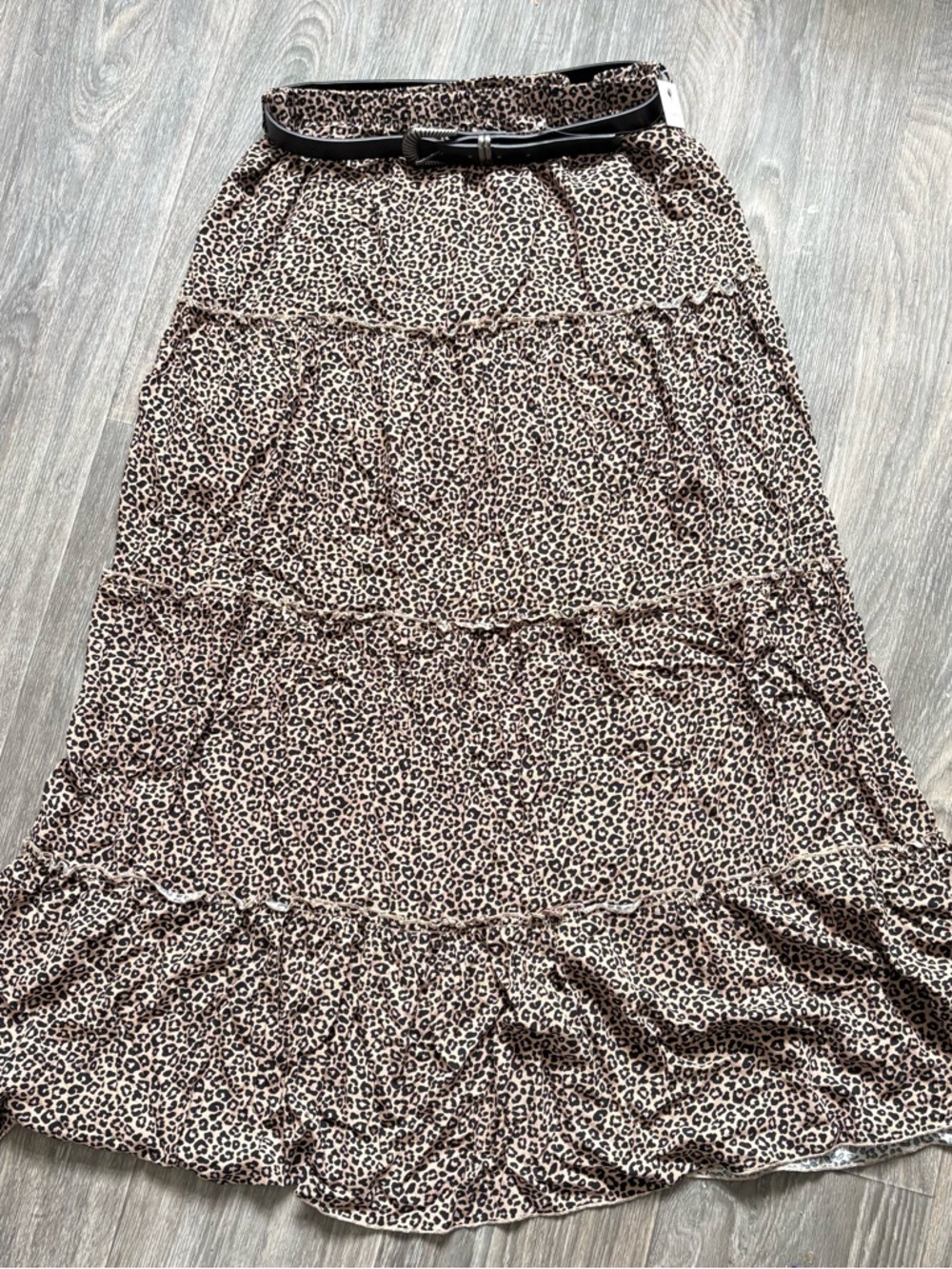 NWT Leopard print tiered midi skirt with belt size